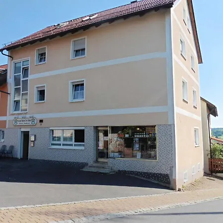 _ _ Drei Linden Apartament