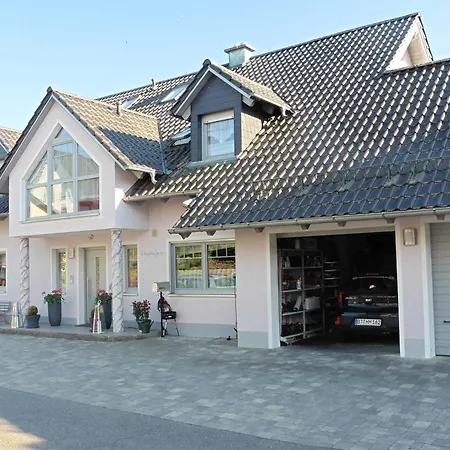 _ _ Drei Linden Apartament *
